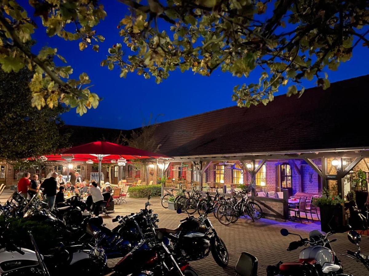 Landhotel Zur Schmiede 고렌레빈 외부 사진