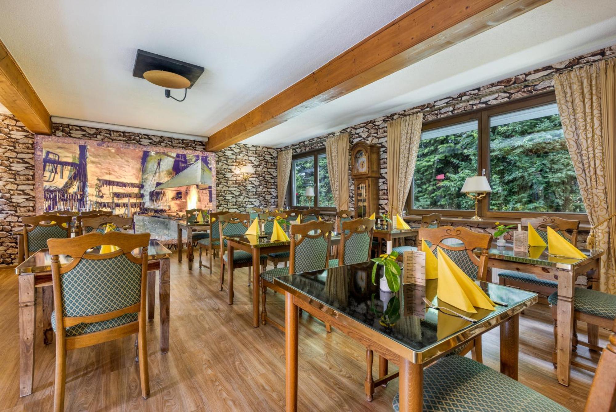 Landhotel Zur Schmiede 고렌레빈 외부 사진