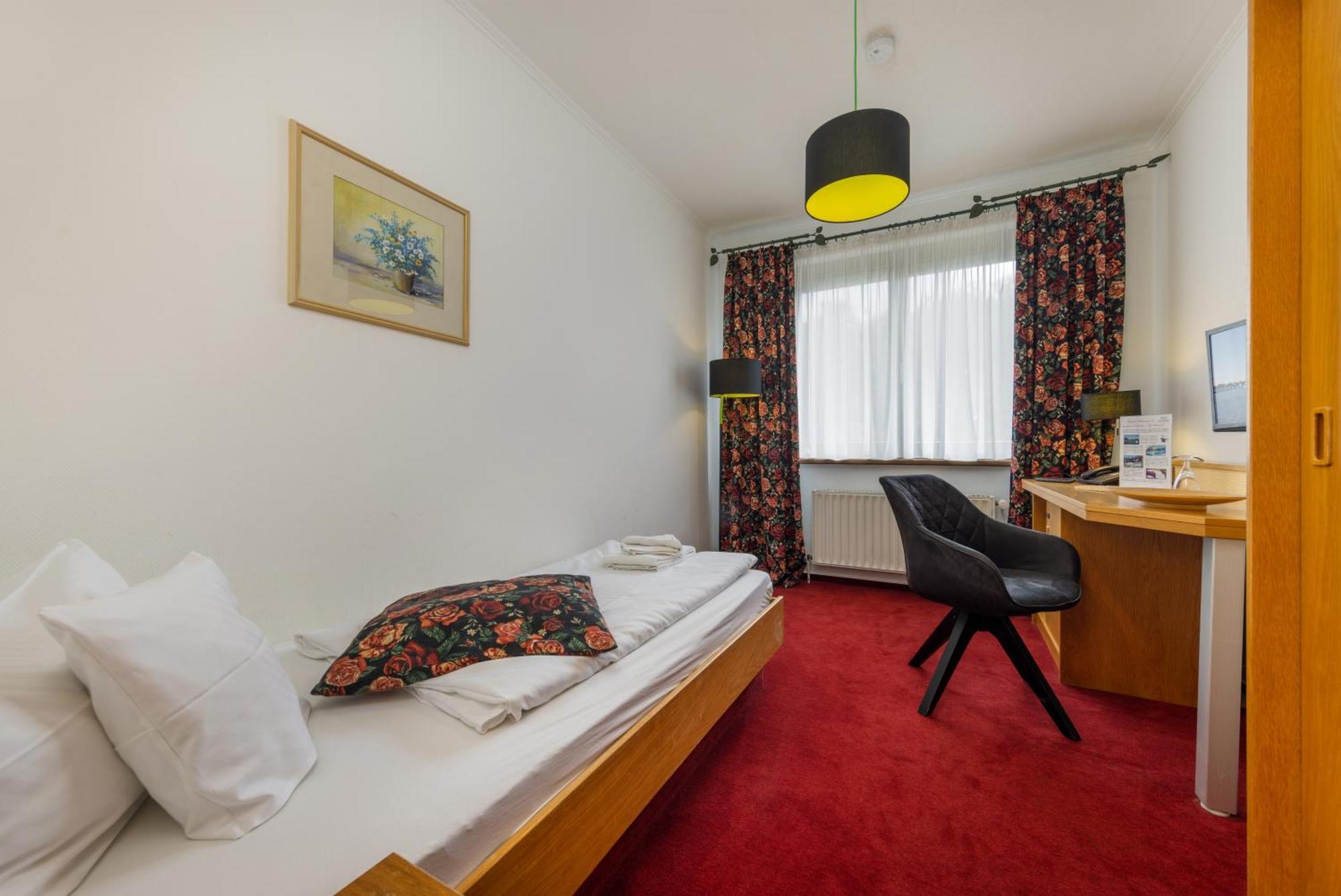 Landhotel Zur Schmiede 고렌레빈 외부 사진