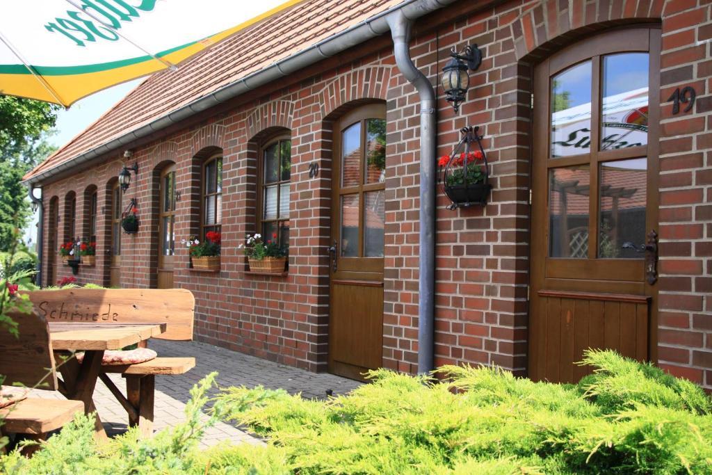 Landhotel Zur Schmiede 고렌레빈 외부 사진