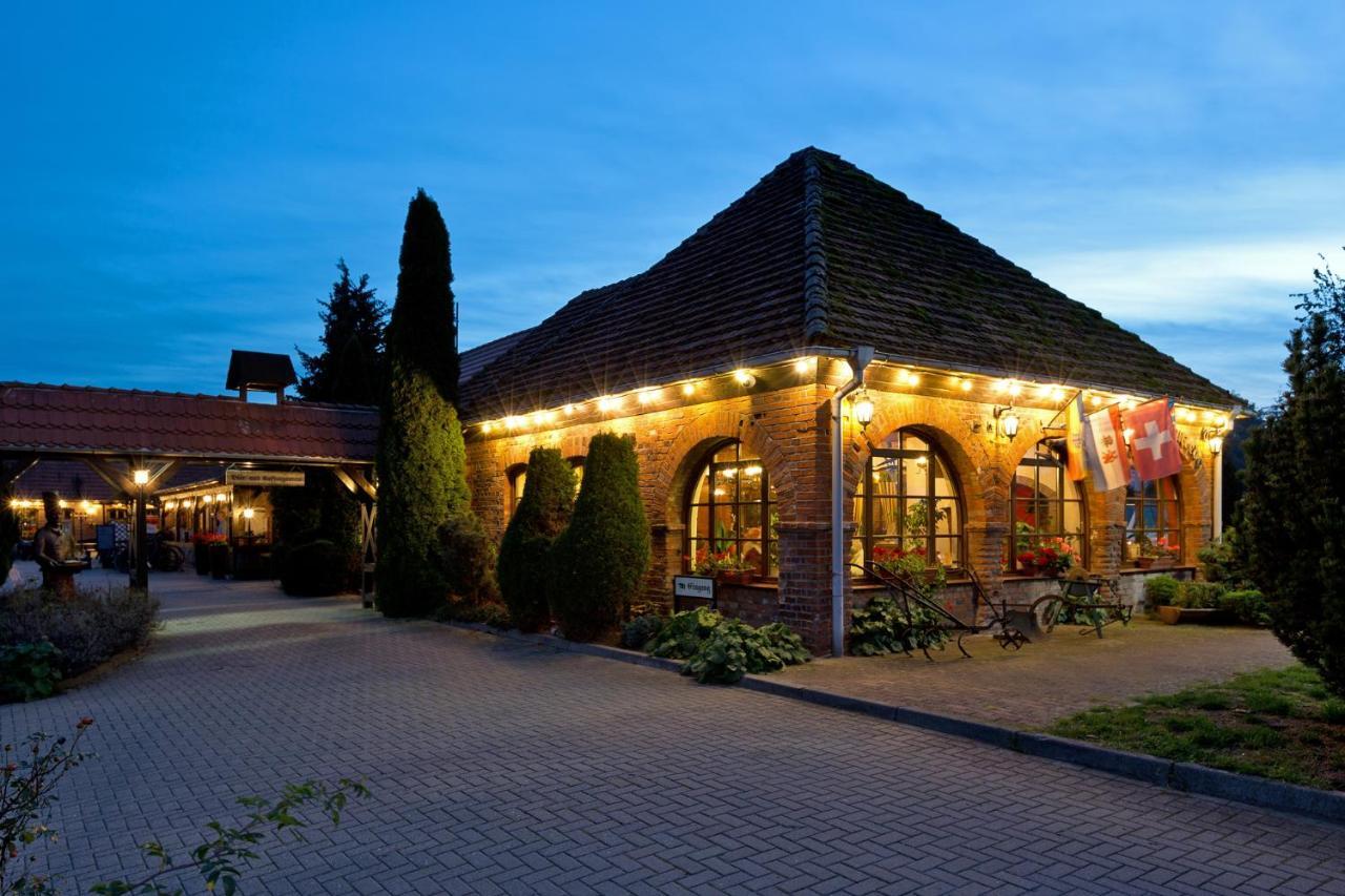 Landhotel Zur Schmiede 고렌레빈 외부 사진